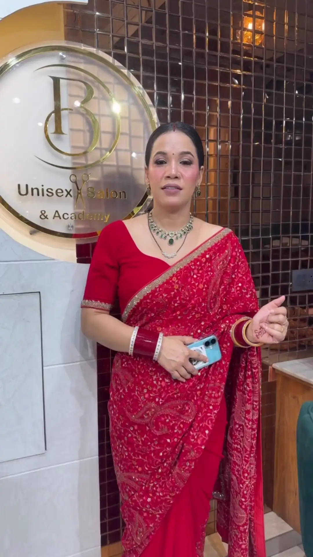 A client filmed at Salon By Babita, Haldwani, speaking about their visit — reference T-009