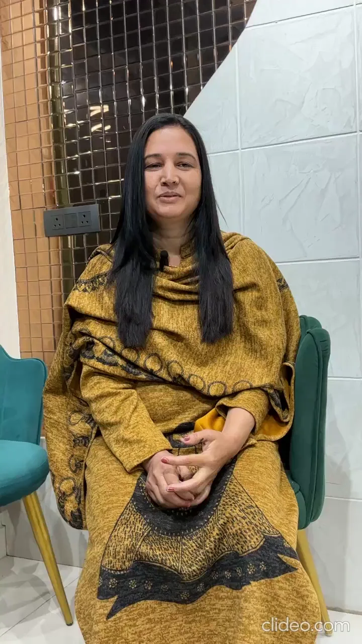 A client filmed at Salon By Babita, Haldwani, speaking about their visit — reference T-016