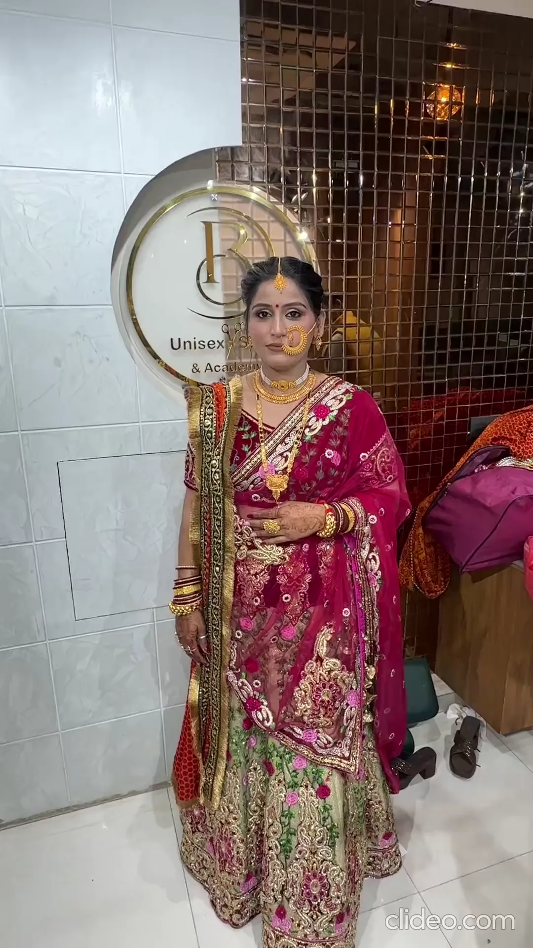A client filmed at Salon By Babita, Haldwani, speaking about their visit — reference T-018